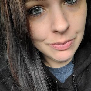 Meet your Posher, Carrie